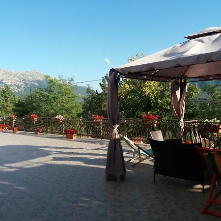 Alojamento de Acomodação e Pequeno-almoço La Pretera 3*